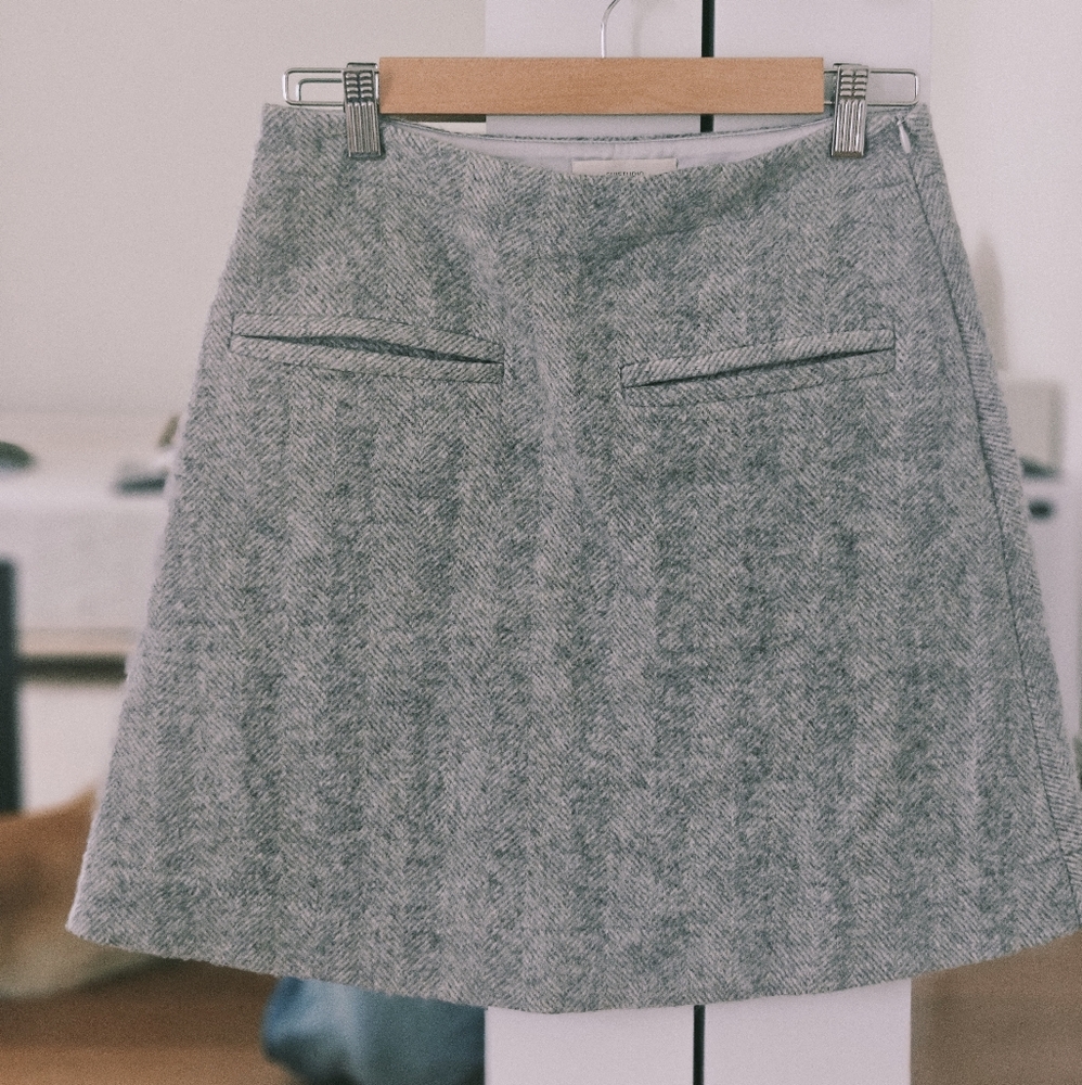 Sz 34, Suistudio wool grey skirt